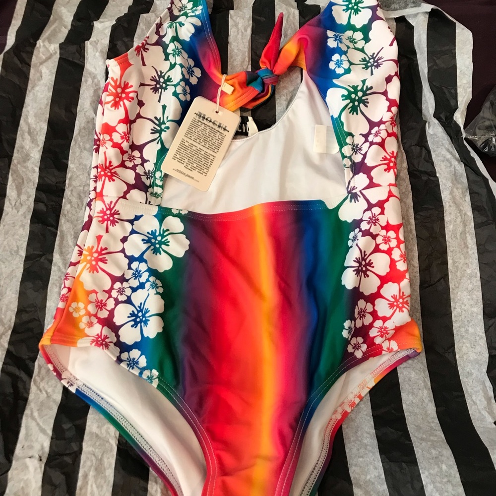 Mochi bathing suit size S NWT